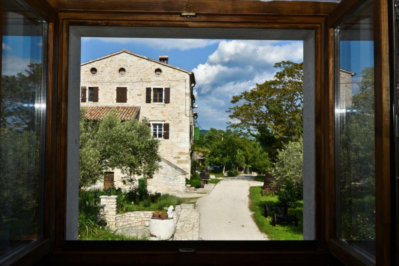 Rooms Agroturizam Romano Buje Exterior photo